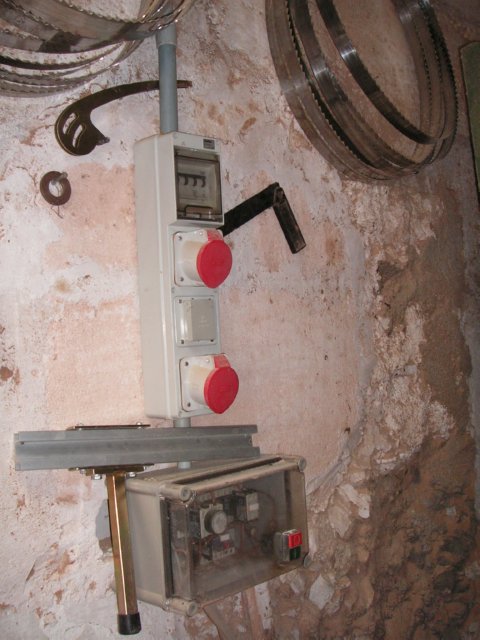 X ENCHUFES (1) PREVENCION RIESGOS ELECTRICOS